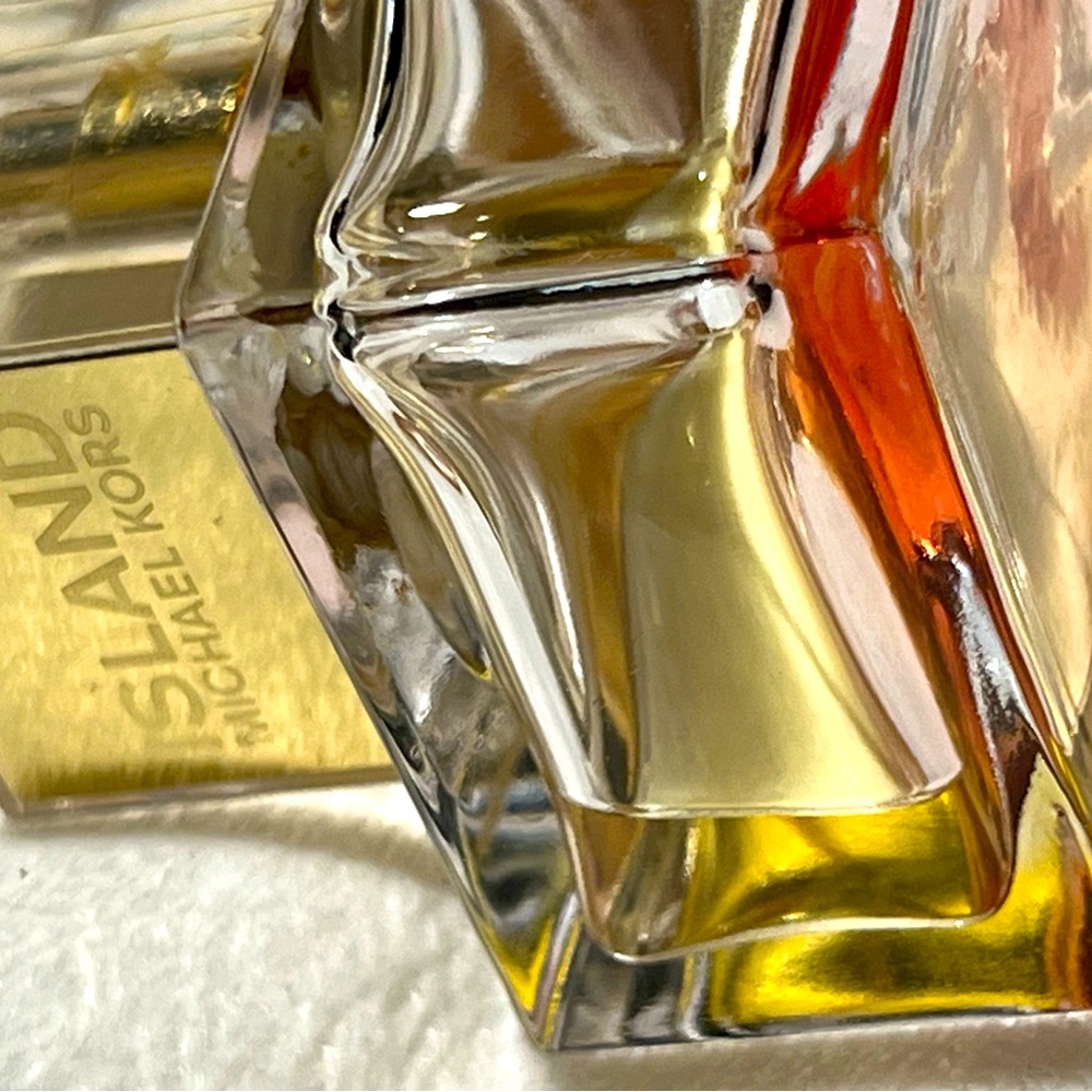 Michael Kors Island Hawaii Eau de Parfum for Women - Picture 4 of 4